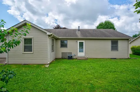 2530 Cedarridge Columbus IN 47203