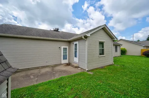 2530 Cedarridge Columbus IN 47203