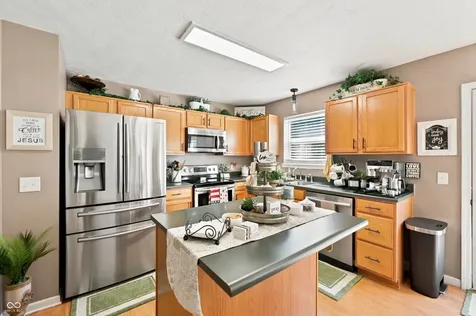 5435 Reston Drive Plainfield IN 46168