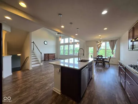 4422 Voyageur Way Carmel IN 46074