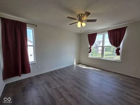 4422 Voyageur Way Carmel IN 46074