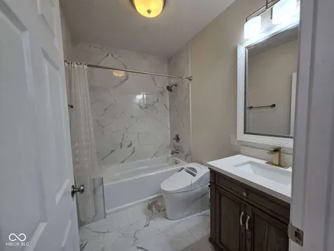 4422 Voyageur Way Carmel IN 46074