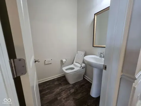 4422 Voyageur Way Carmel IN 46074