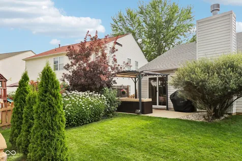 12198 Rambling Road Fishers IN 46037