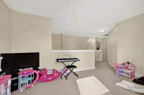1893 Osman Drive Avon IN 46123