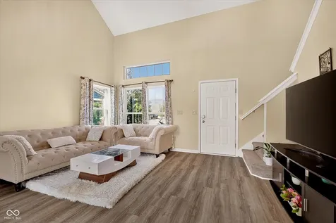 1893 Osman Drive Avon IN 46123