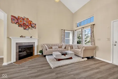 1893 Osman Drive Avon IN 46123