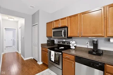 12135 Scoria Drive Fishers IN 46038
