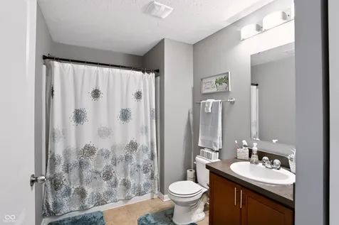 12135 Scoria Drive Fishers IN 46038