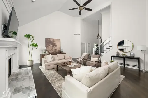 9904 Oak Ridge Drive Zionsville IN 46077
