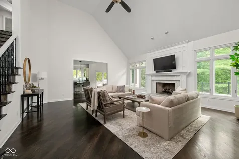 9904 Oak Ridge Drive Zionsville IN 46077