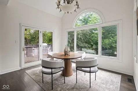 9904 Oak Ridge Drive Zionsville IN 46077