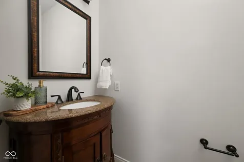 9904 Oak Ridge Drive Zionsville IN 46077
