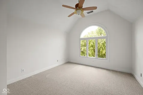 9904 Oak Ridge Drive Zionsville IN 46077
