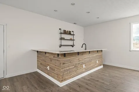 9904 Oak Ridge Drive Zionsville IN 46077
