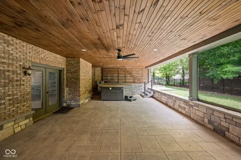 9904 Oak Ridge Drive Zionsville IN 46077