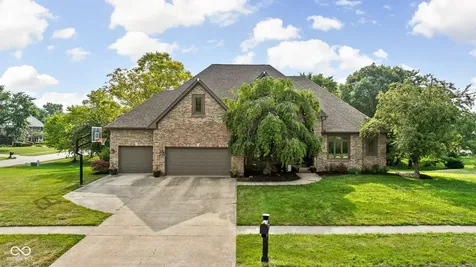 9904 Oak Ridge Drive Zionsville IN 46077