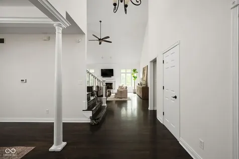 9904 Oak Ridge Drive Zionsville IN 46077