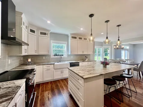4381 S 550 W Columbus IN 47201