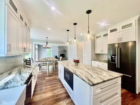 4381 S 550 W Columbus IN 47201