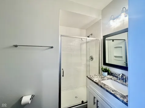 4381 S 550 W Columbus IN 47201