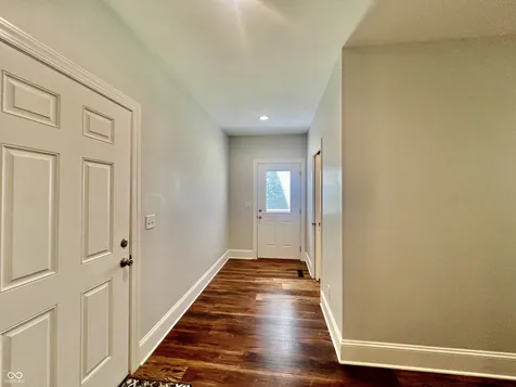 4381 S 550 W Columbus IN 47201