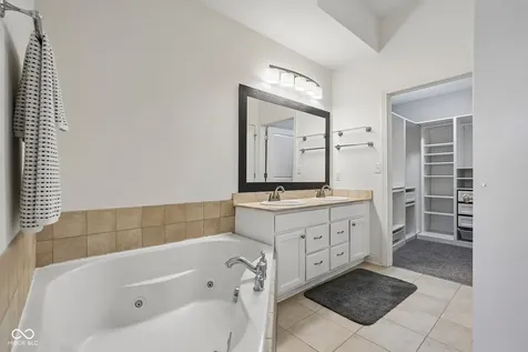 355 E Ohio Street Indianapolis IN 46204