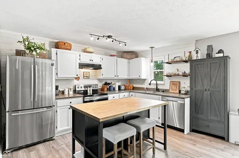 13481 Greenview Circle Noblesville IN 46060
