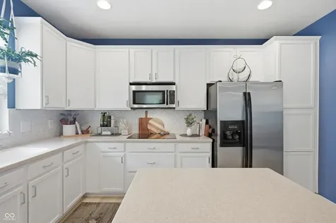 2386 The Springs Drive Indianapolis IN 46260