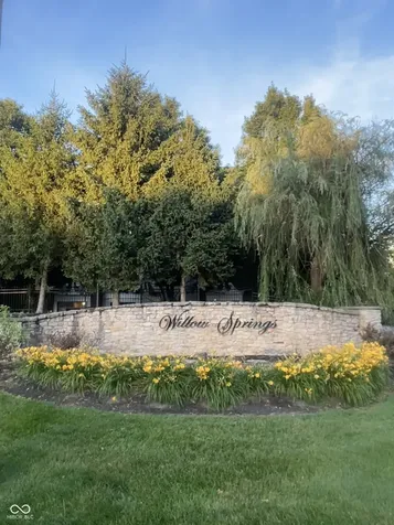 2386 The Springs Drive Indianapolis IN 46260