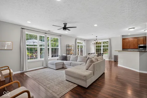 5735 W Port Drive Mccordsville IN 46055