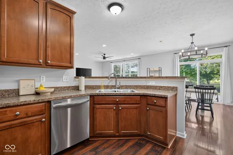 5735 W Port Drive Mccordsville IN 46055