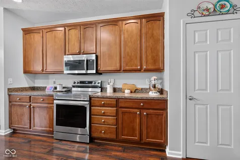 5735 W Port Drive Mccordsville IN 46055