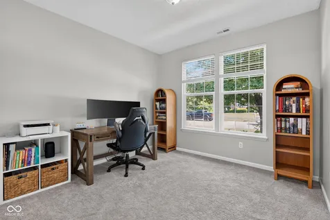 5735 W Port Drive Mccordsville IN 46055