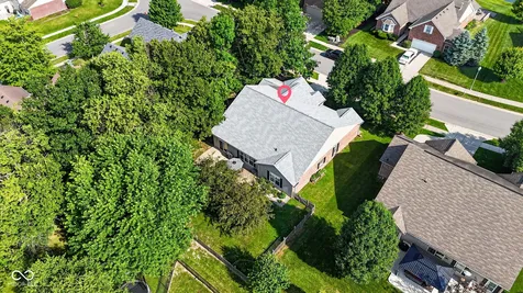 5735 W Port Drive Mccordsville IN 46055