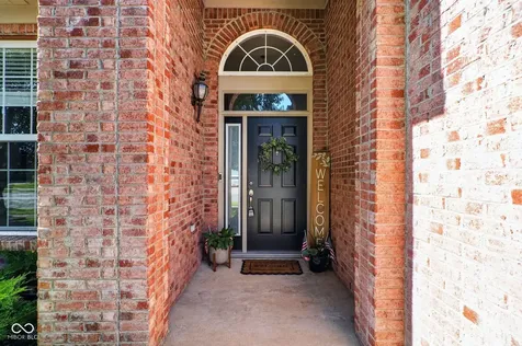 5735 W Port Drive Mccordsville IN 46055