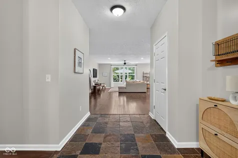5735 W Port Drive Mccordsville IN 46055