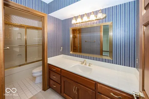 7270 Oak Cove Lane Noblesville IN 46062