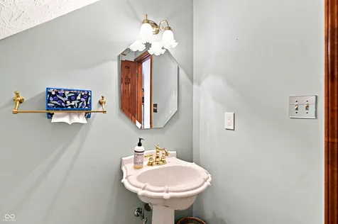 4962 Fieldstone Trail Indianapolis IN 46254