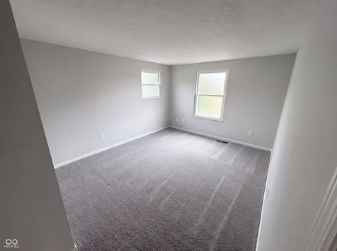 7744 Oakshot Lane Indianapolis IN 46268