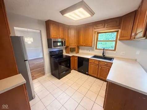 7744 Oakshot Lane Indianapolis IN 46268