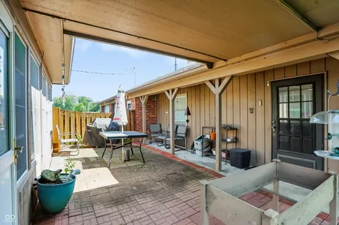 615 Simmons Street Plainfield IN 46168