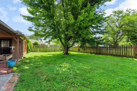 615 Simmons Street Plainfield IN 46168