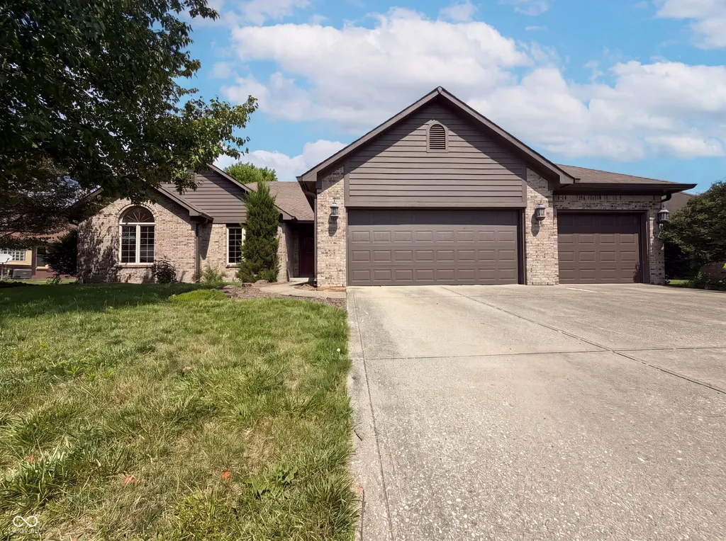 1115 Texarkana Drive Indianapolis IN 46231