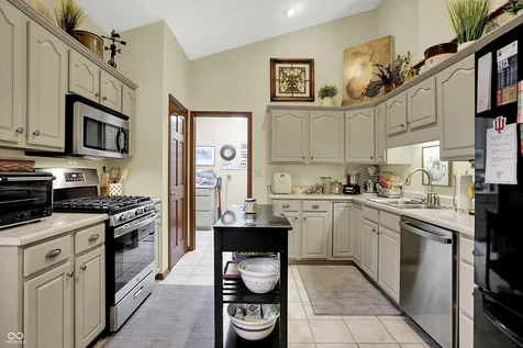 3704 S Cedar Cove Court New Palestine IN 46163