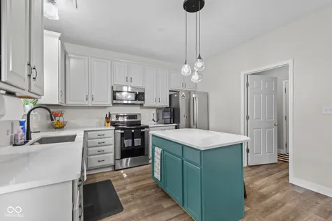 6753 Kentland Circle Indianapolis IN 46237