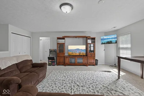 6753 Kentland Circle Indianapolis IN 46237