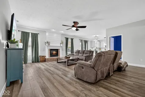 6753 Kentland Circle Indianapolis IN 46237