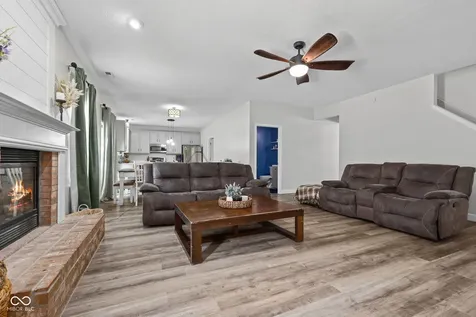 6753 Kentland Circle Indianapolis IN 46237