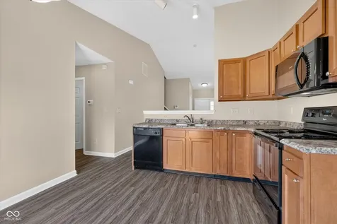 3656 Dayflower Way Indianapolis IN 46235
